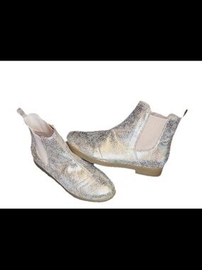 Tom’s Charlie Chelsea Boots Gold Crackle Girls 4